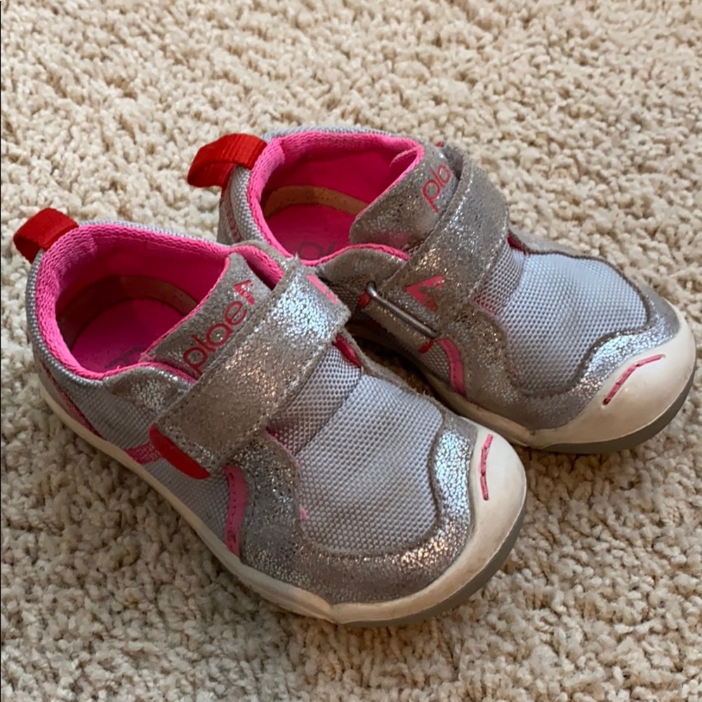 PLAE toddler shoes size 7